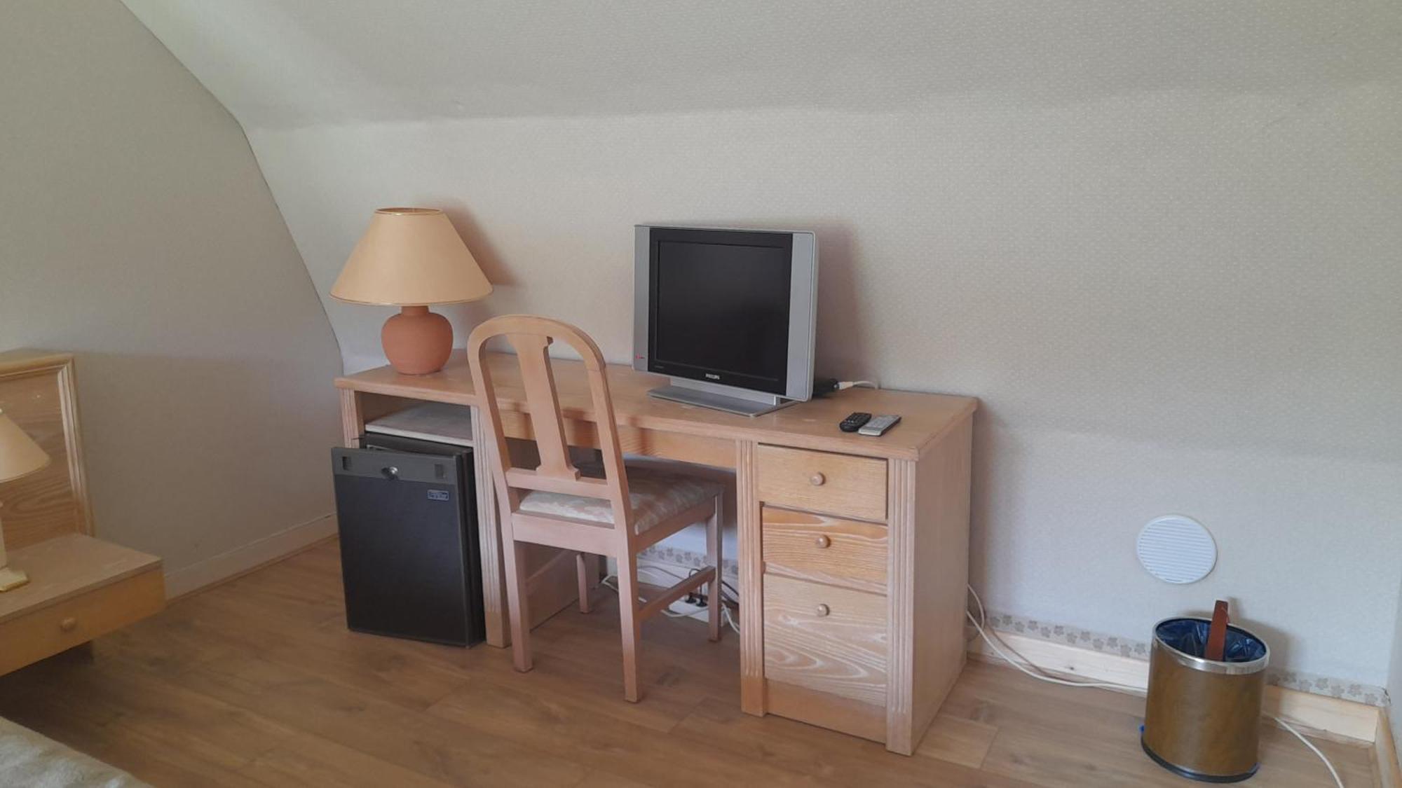 Chambre D'Hote La Maronne Dans Le Cantal Saint-Martin-Valmeroux Eksteriør bilde