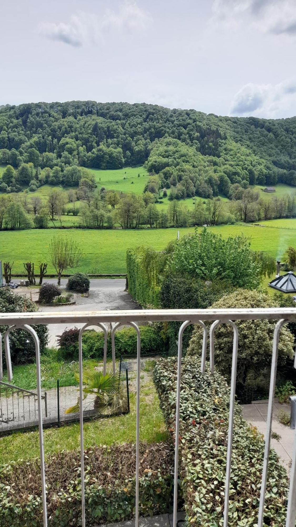 Chambre D'Hote La Maronne Dans Le Cantal Saint-Martin-Valmeroux Eksteriør bilde
